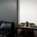3 Bedroom Contractor House, 5 Min Walk To Pub