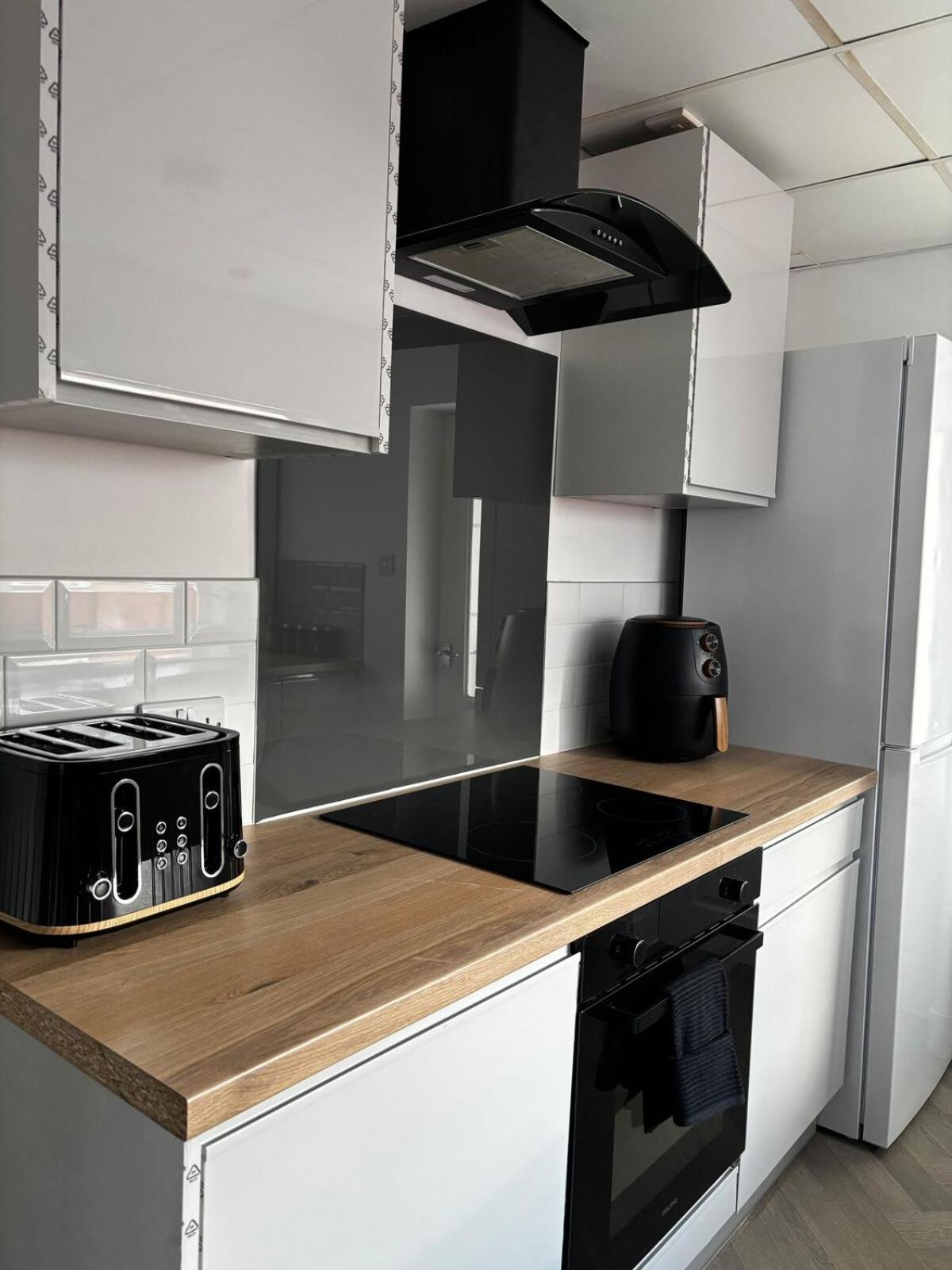 3 Bedroom Contractor House, 5 Min Walk To Pub Holiday home Birmingham
